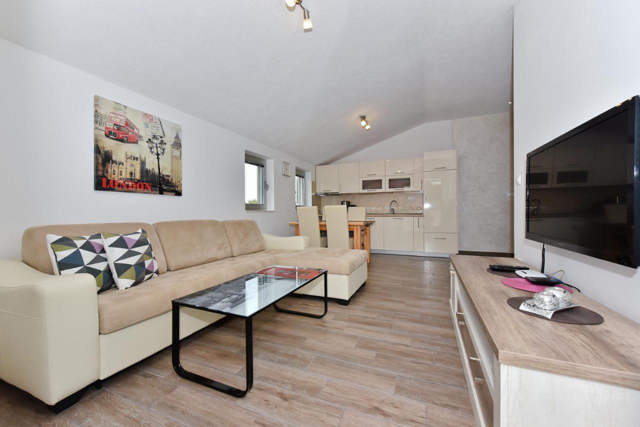 Apartmani Iva فير المظهر الخارجي الصورة